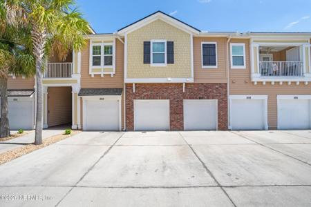 1015 GOLDEN LAKE Loop