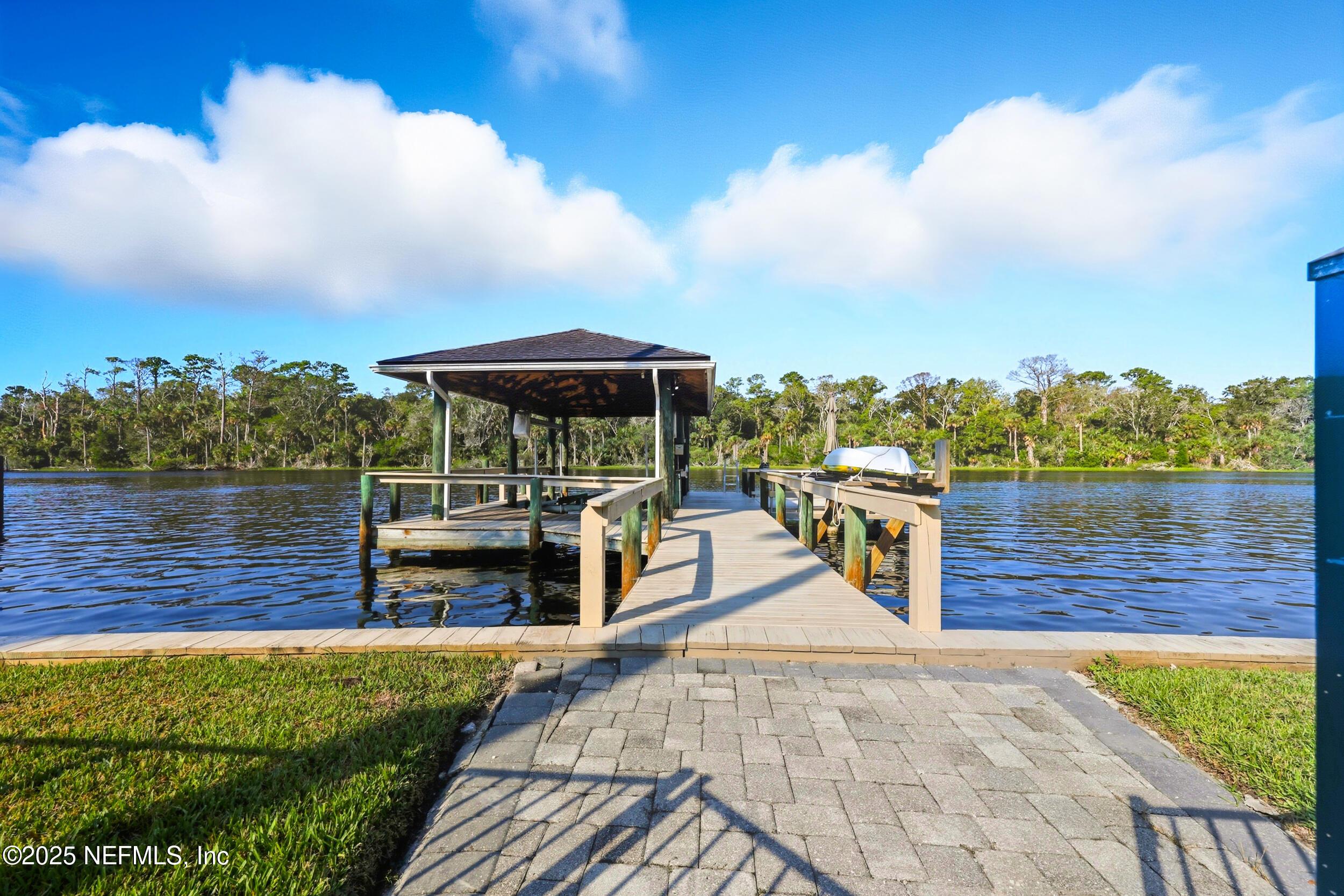 Image 3: 139 S Roscoe Blvd - MLS 64