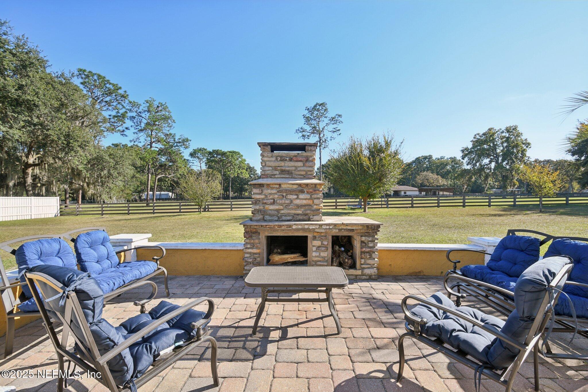 Image 4: Outdoor Fireplace
