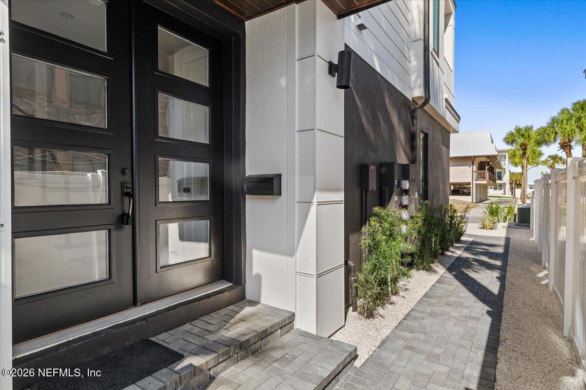 Image 4: Entry