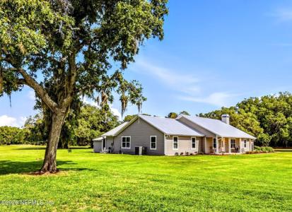 611 E STATE ROAD 100