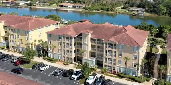 400 CANOPY WALK LN