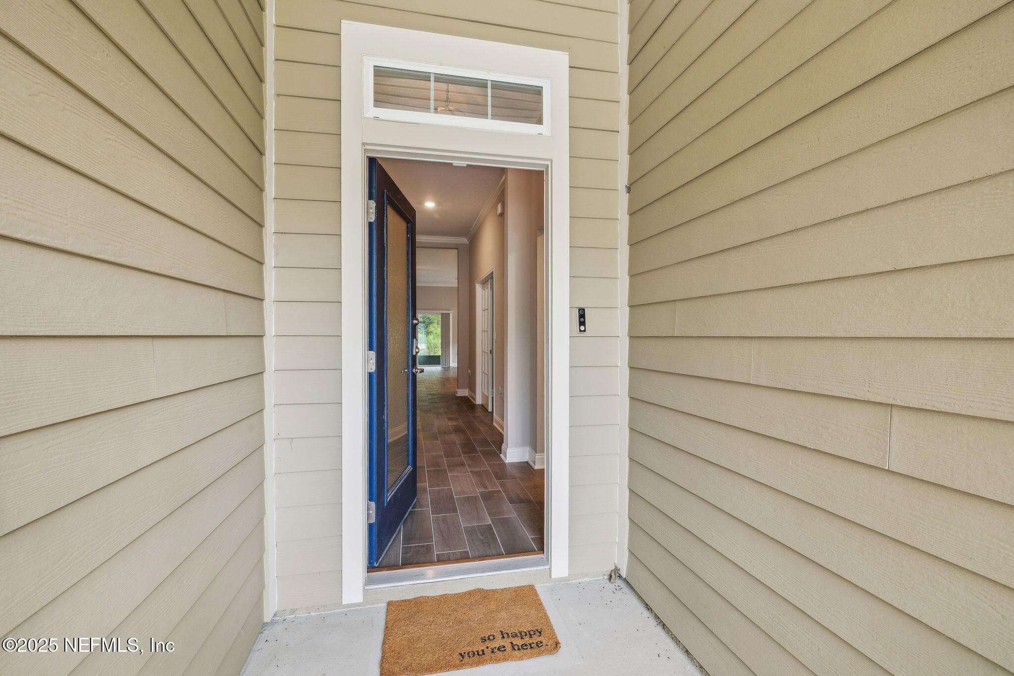 Image 4: Welcome in!