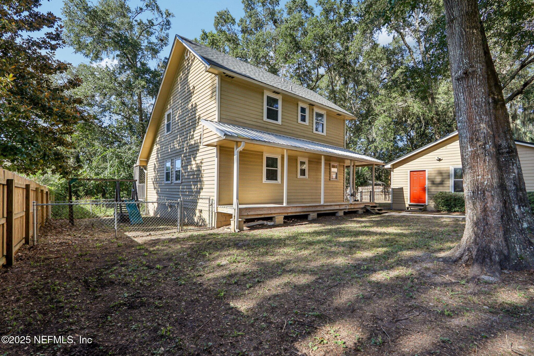 Image 4: Front View 4