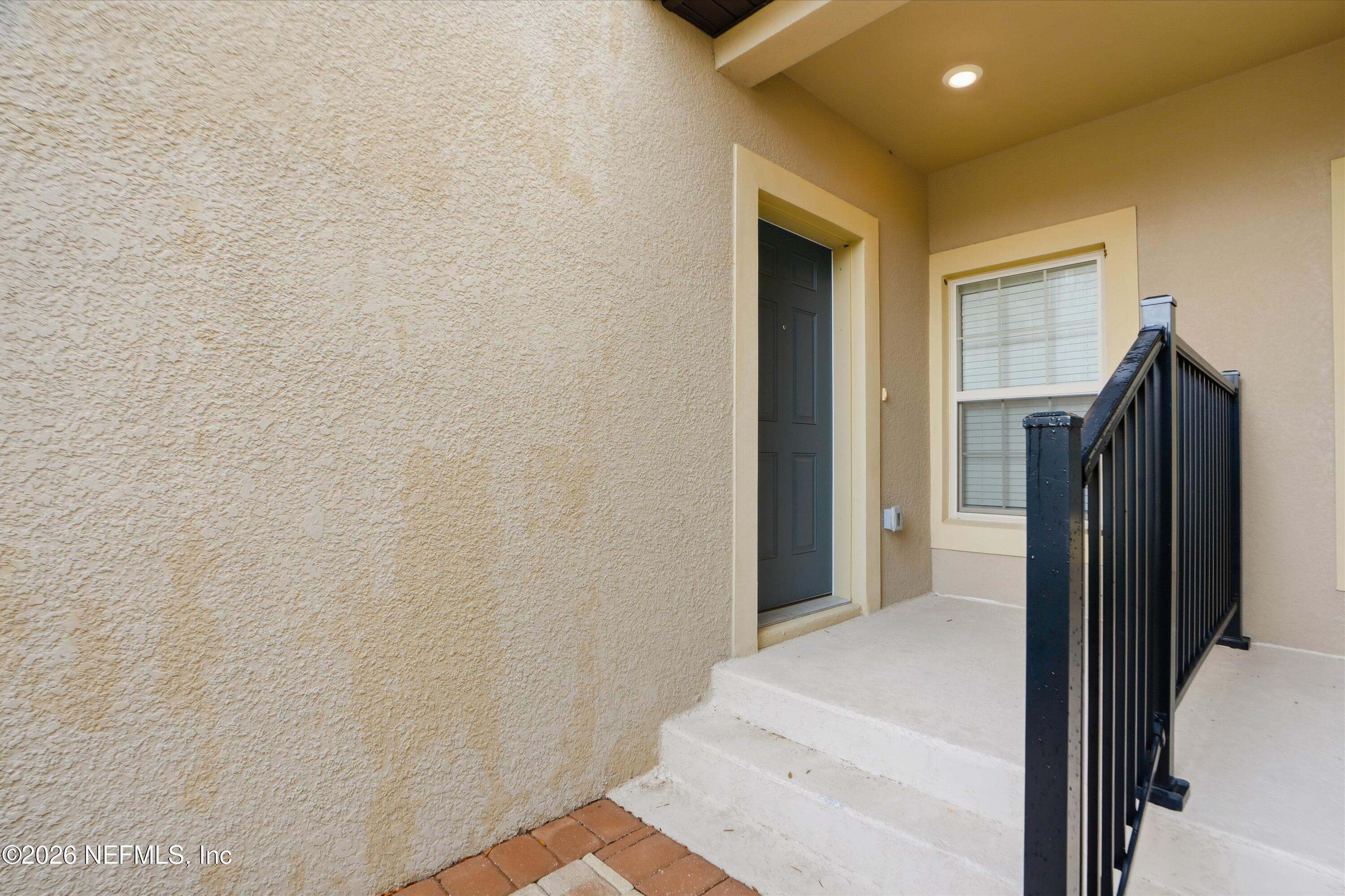 Image 3: 04-Front Porch