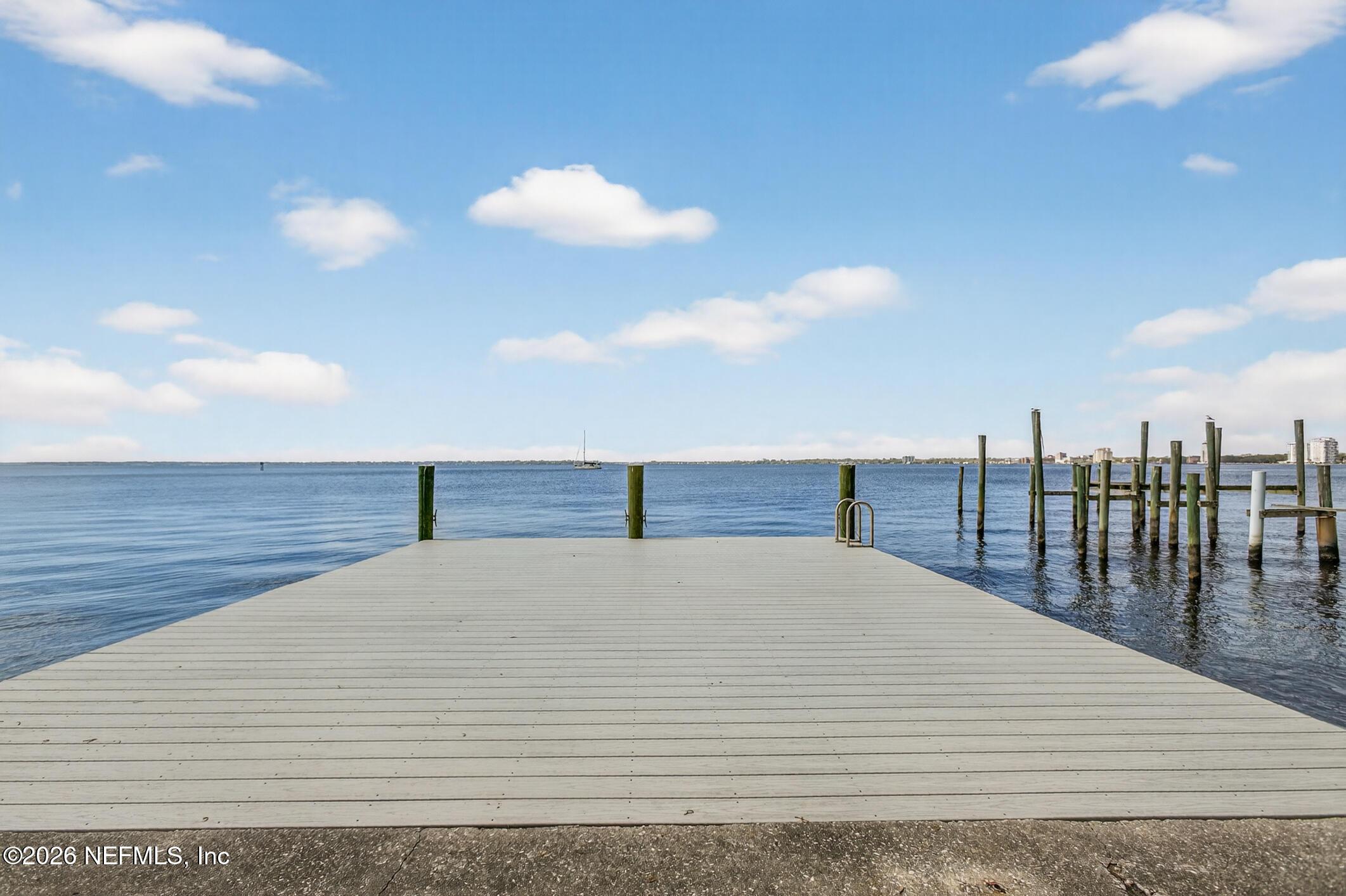 Image 4: 017-1710RiverRoad-Jacksonville-FL-32207-