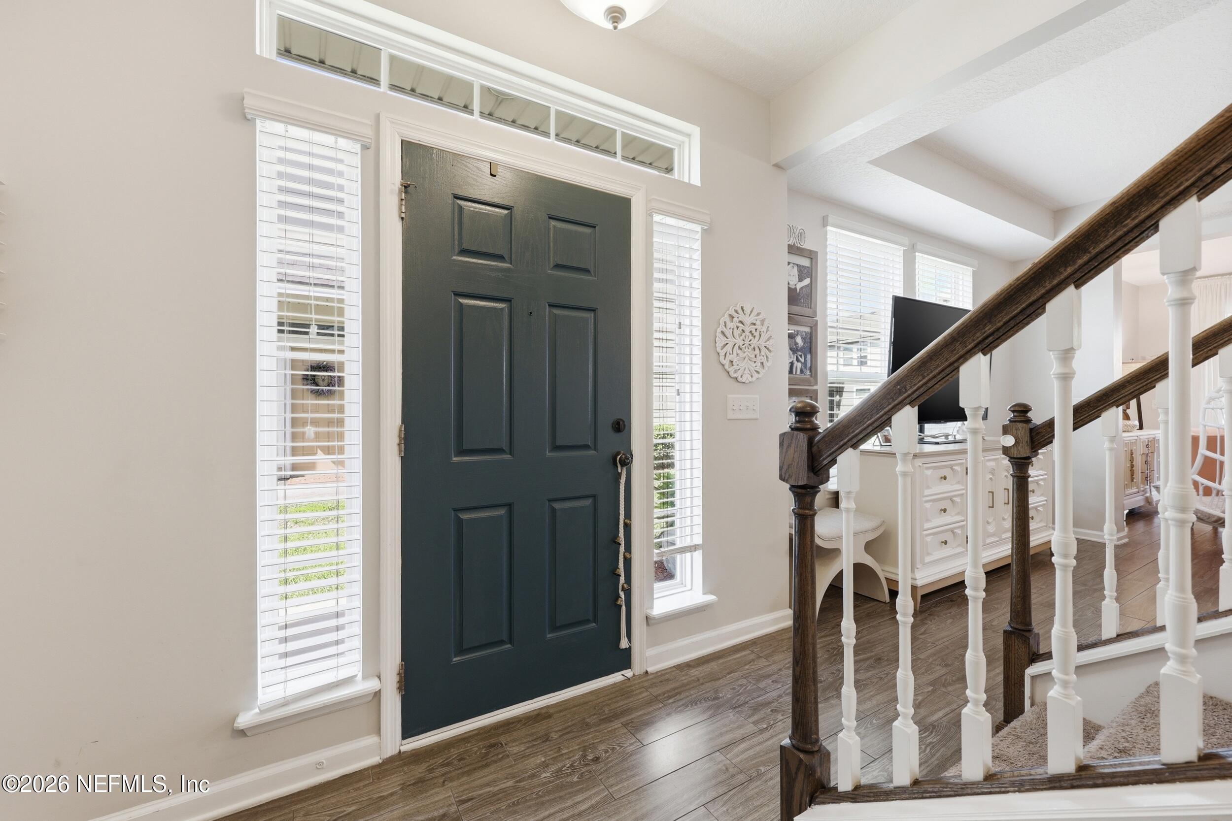 Image 3: Foyer