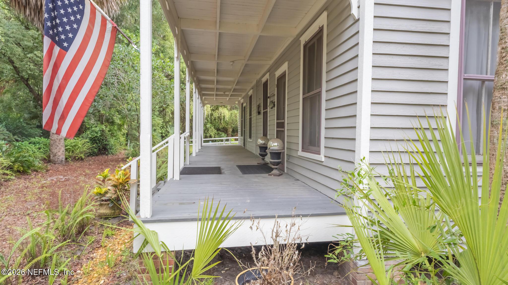 Image 4: Downstairs porch