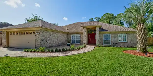 1951 HARBOR ISLAND DR