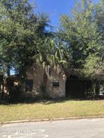 200 S MAIN ST