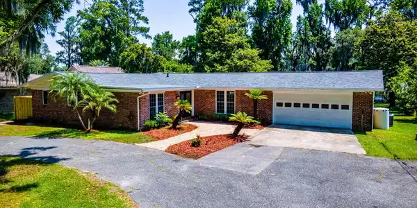 16 HARMONY HALL RD