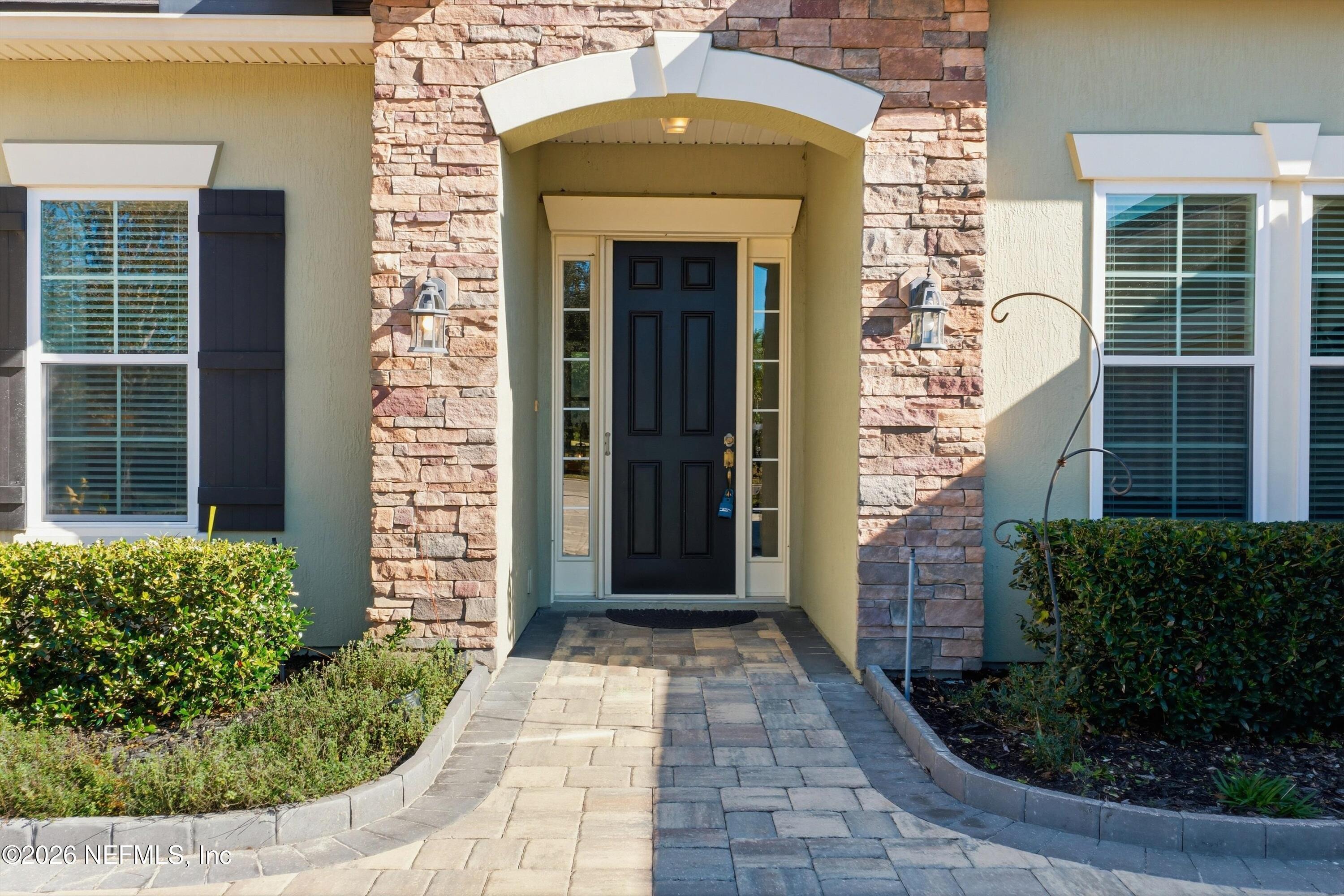 Image 3: Front Entrance