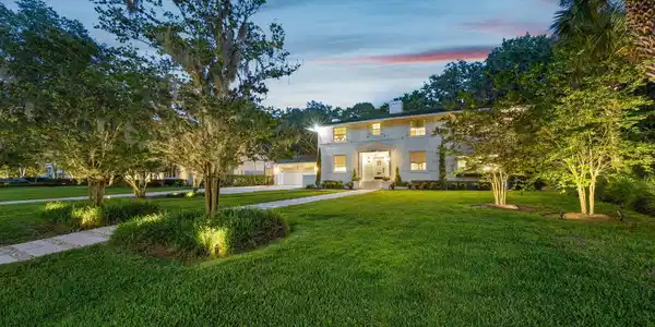 944 ELDER Lane