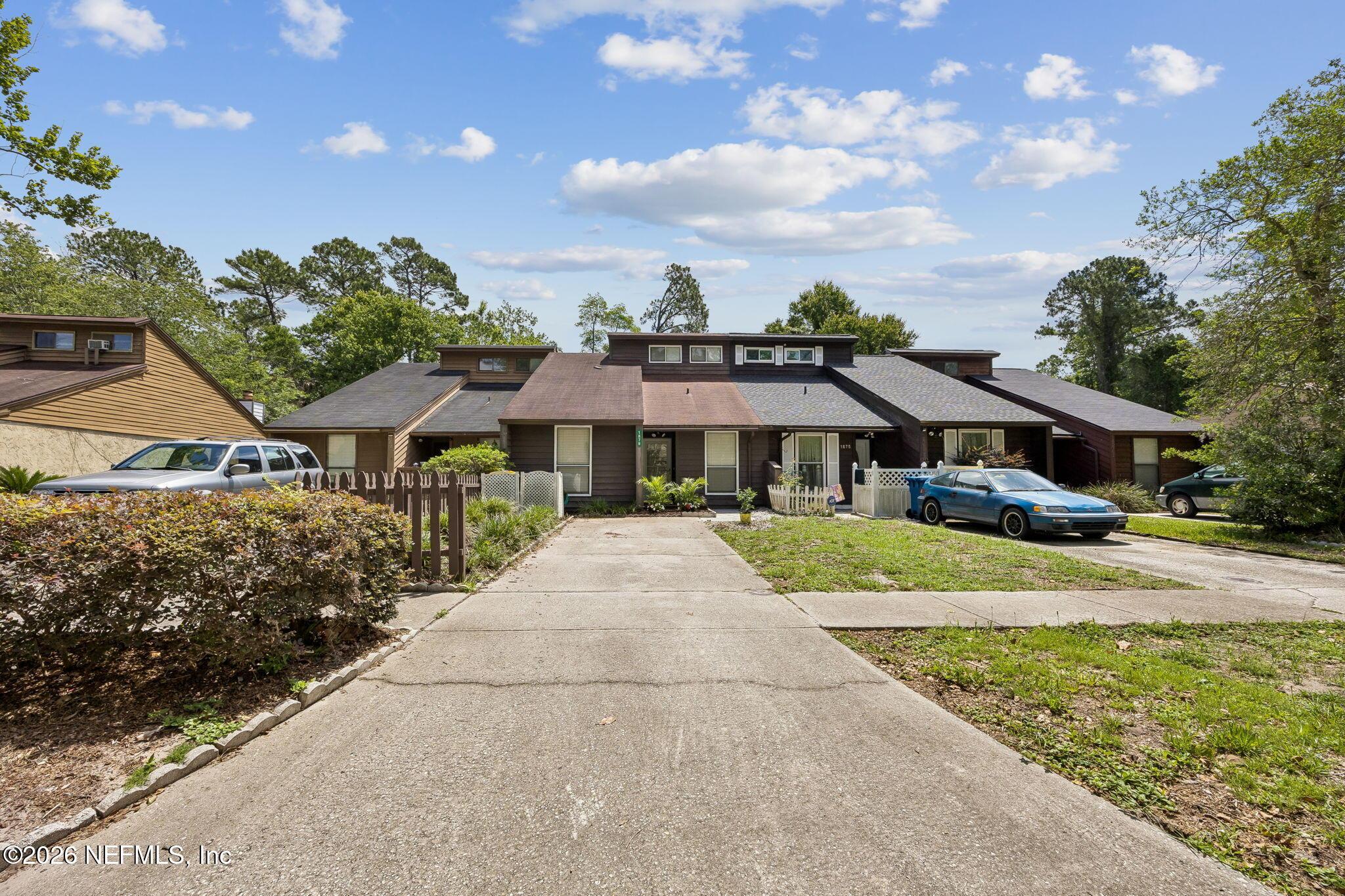 Image 2: 2-web-or-mls-1879 Oak Water Dr (1 of 37)