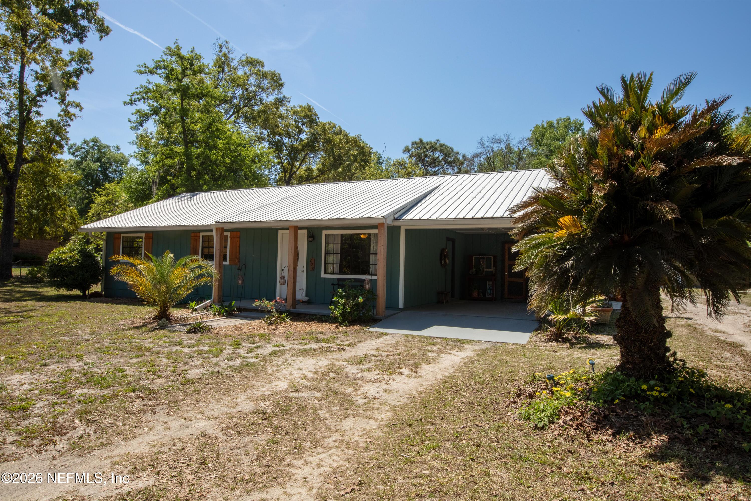 Image 3: 628se52ndSt_MLS-5
