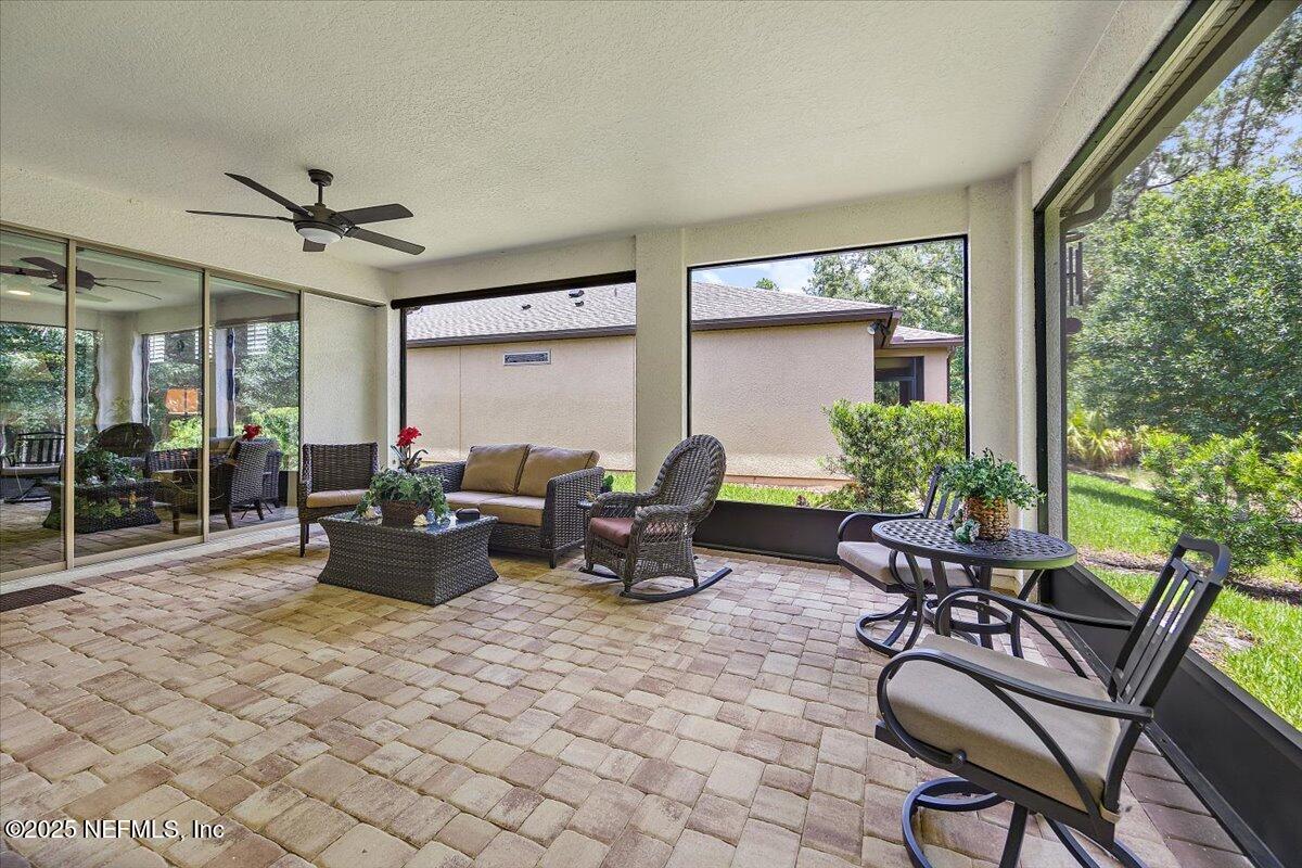 Image 2: 22-Lanai
