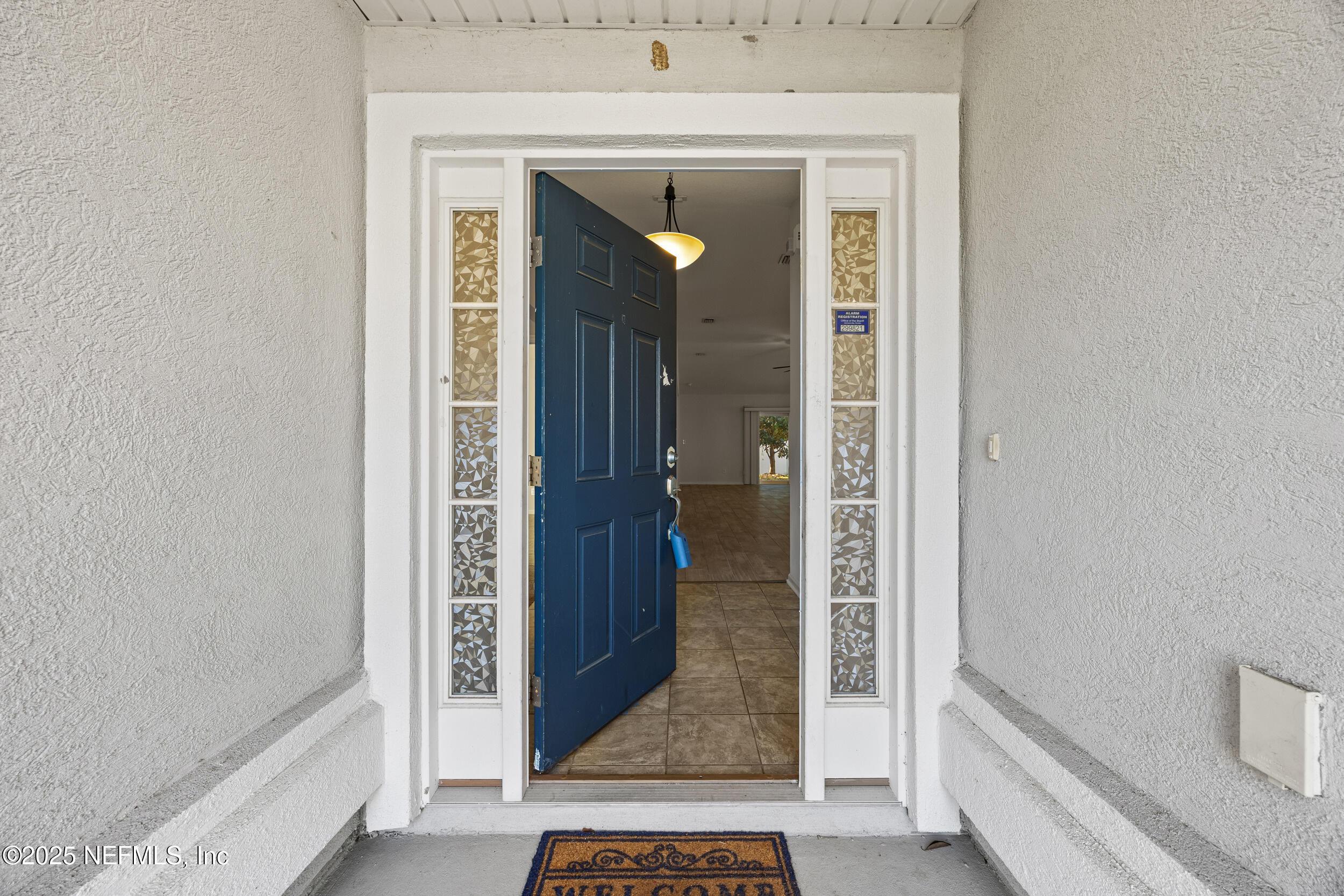 Image 4: 8 - exterior