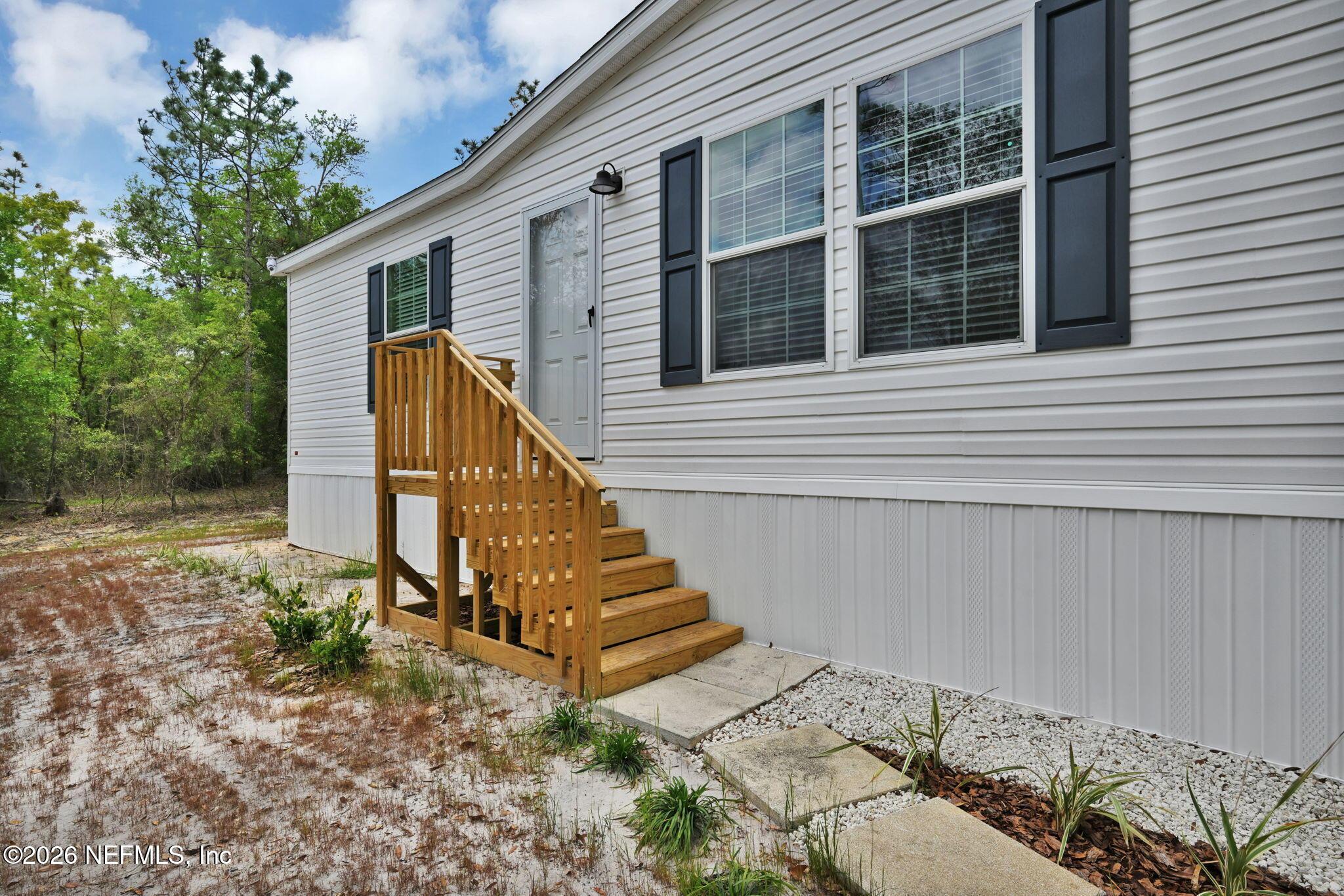 Image 3: 4-web-or-mls-295 Baden Powell Rd_004