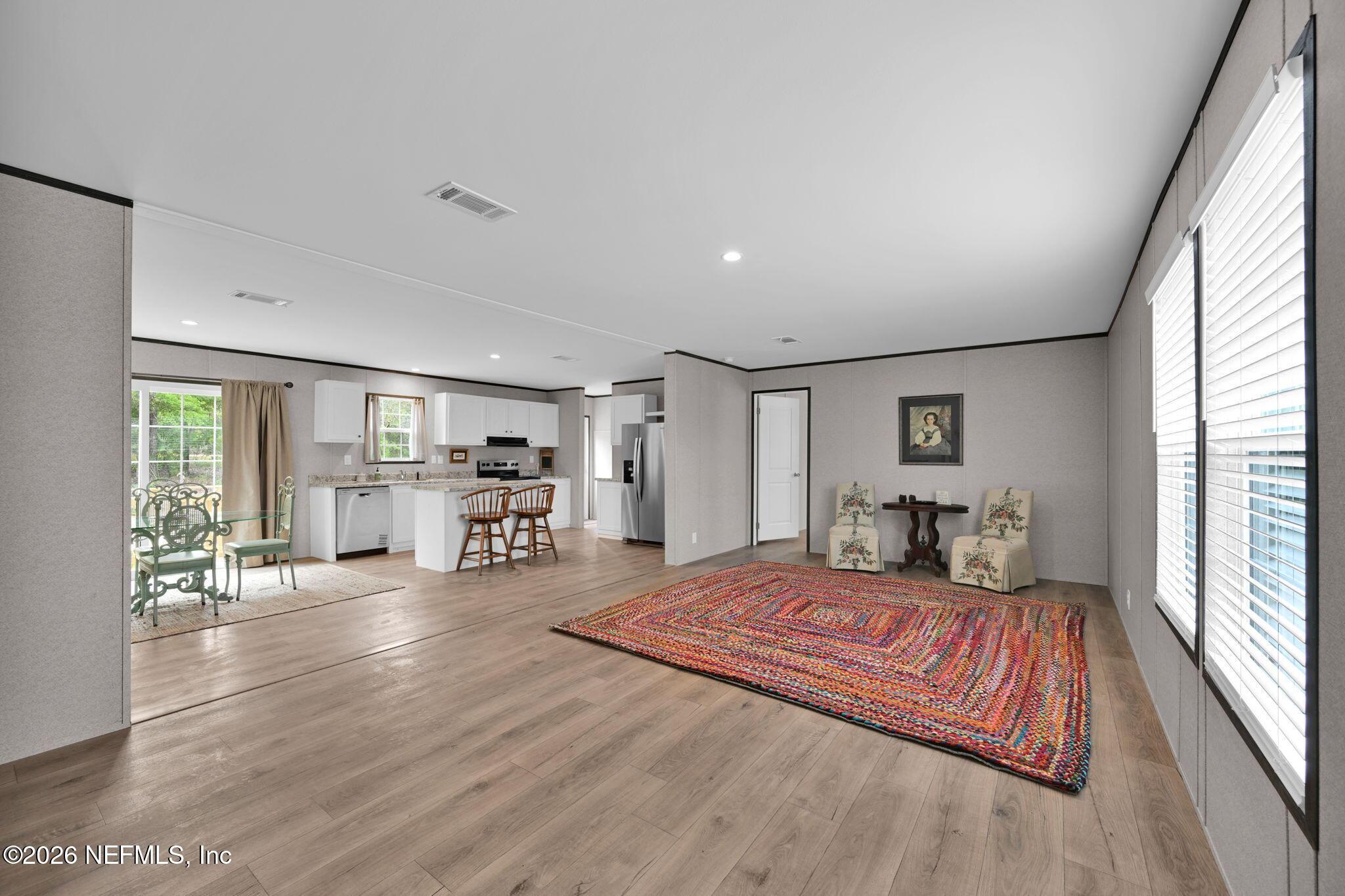 Image 4: 5-web-or-mls-295 Baden Powell Rd_005