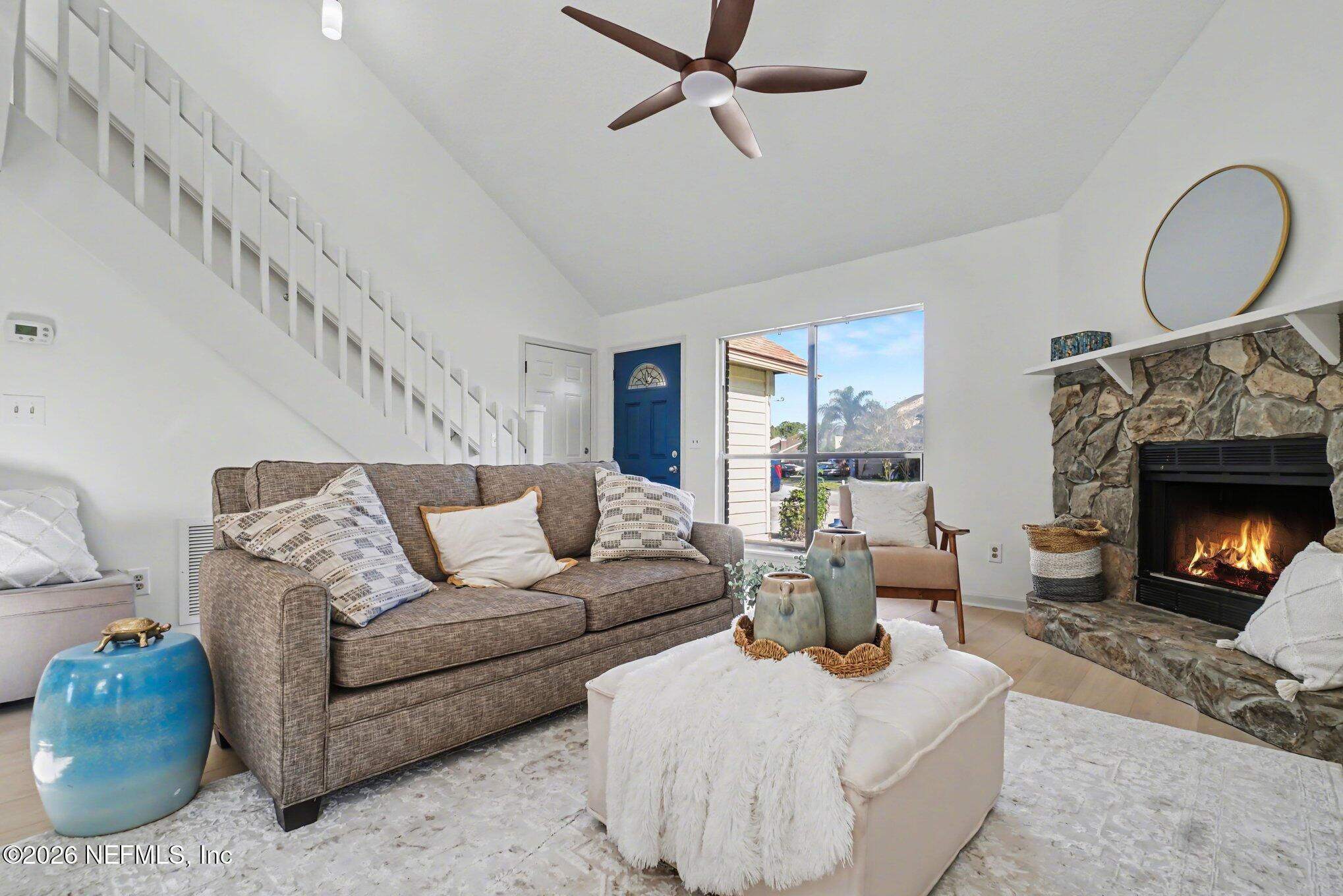 Image 2: 004_file_9334