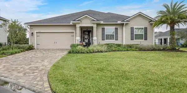 1938 SILO OAKS Place