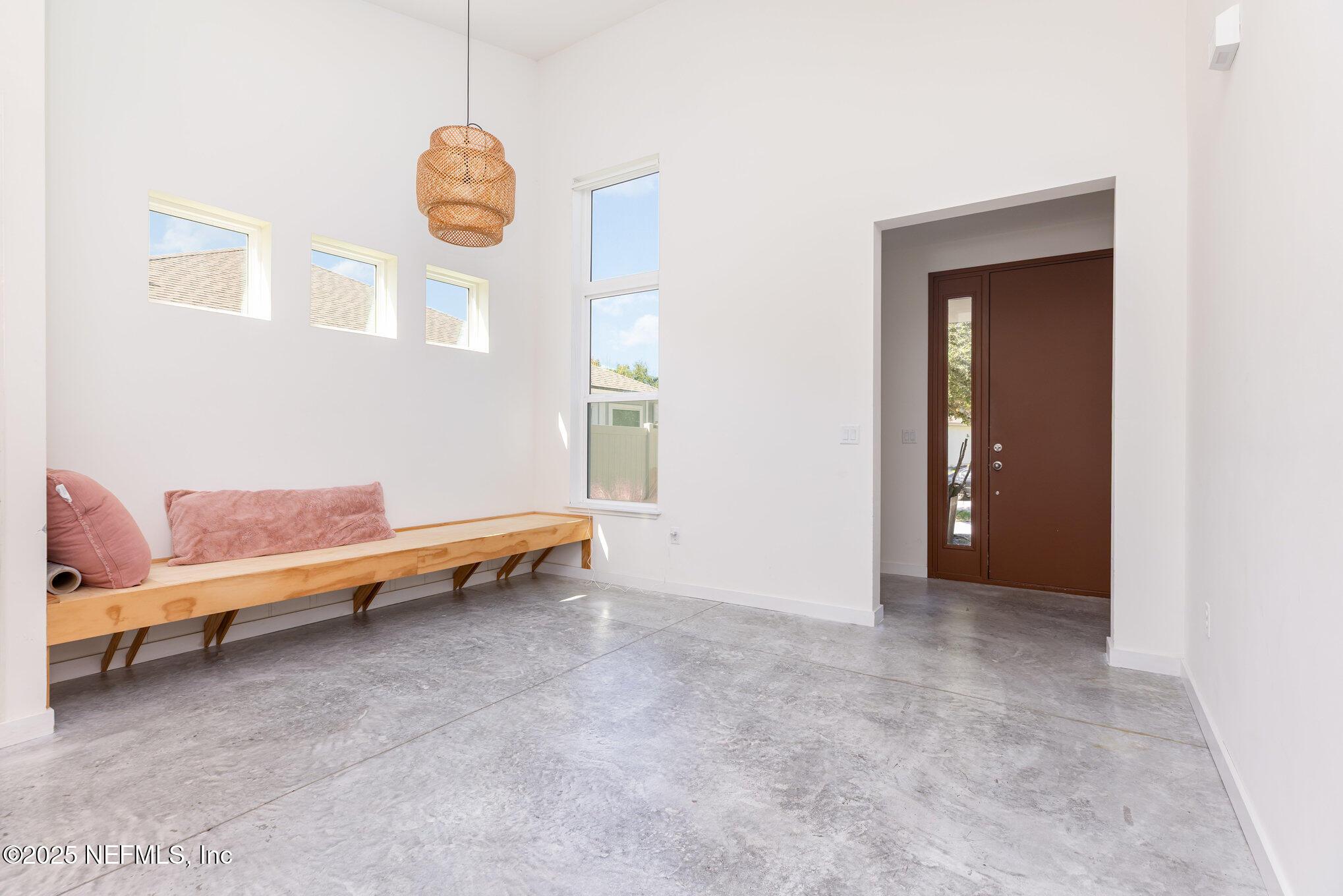 Image 4: 005_hmm10170-edit_428