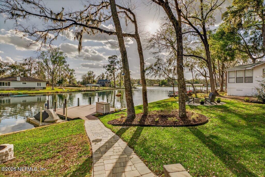 Image 1: Lake Asbury: your backyard playground