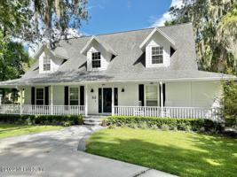 512 LAKE ASBURY DR