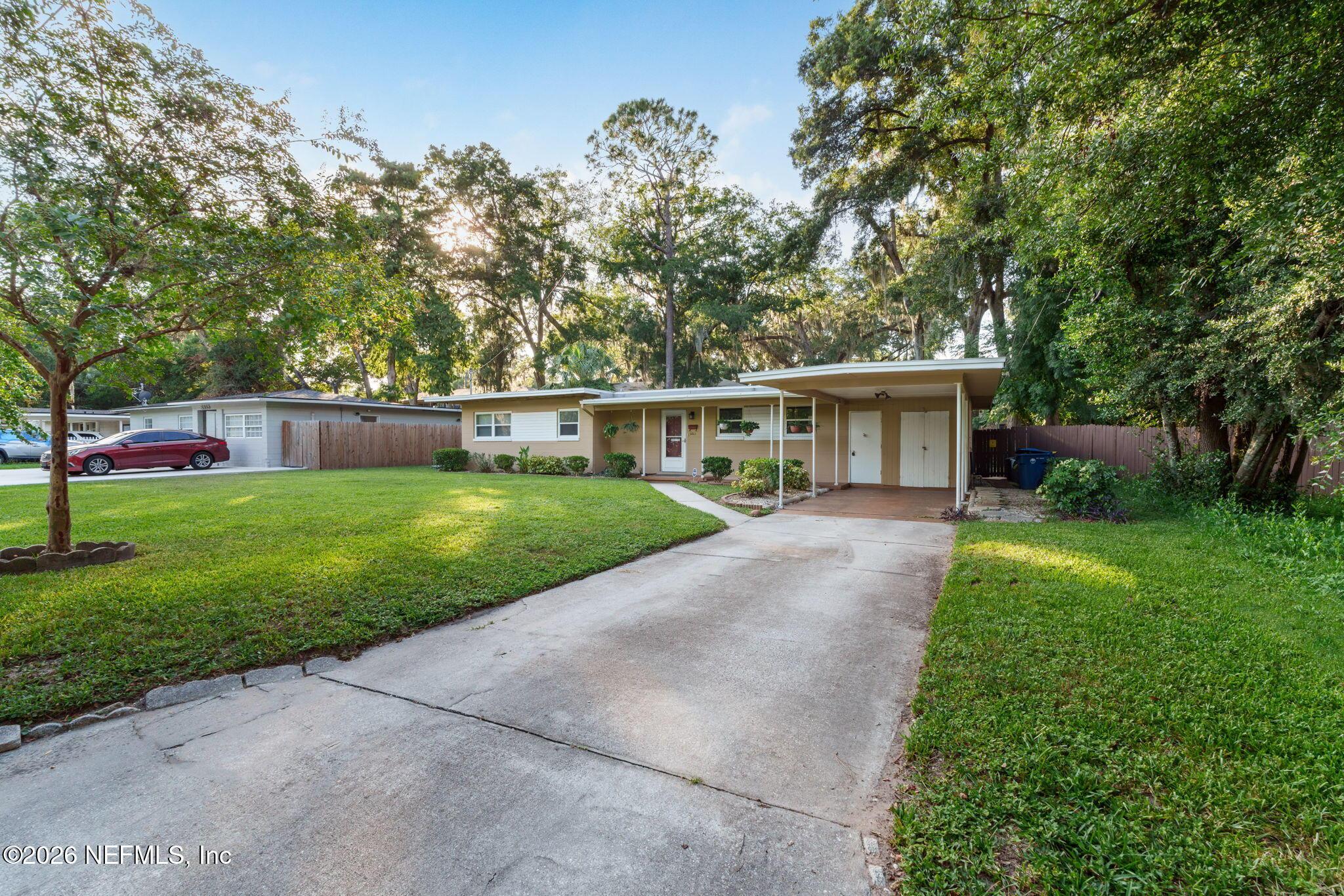 Image 4: 3-web-or-mls-5861-michigan-ave