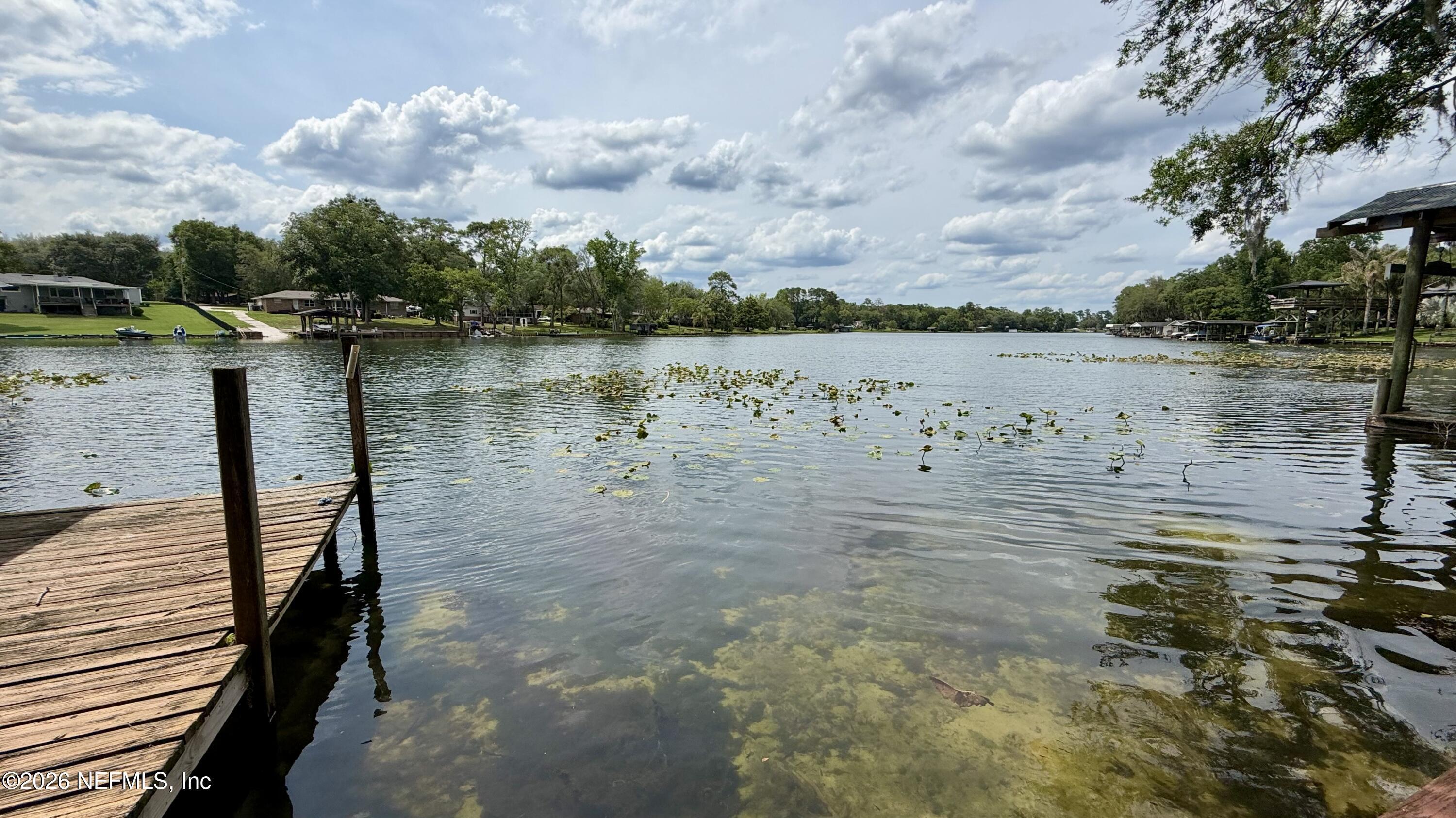 Image 1: Lake Asbury View