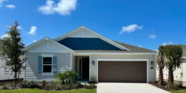 33 ARMOYAN Drive