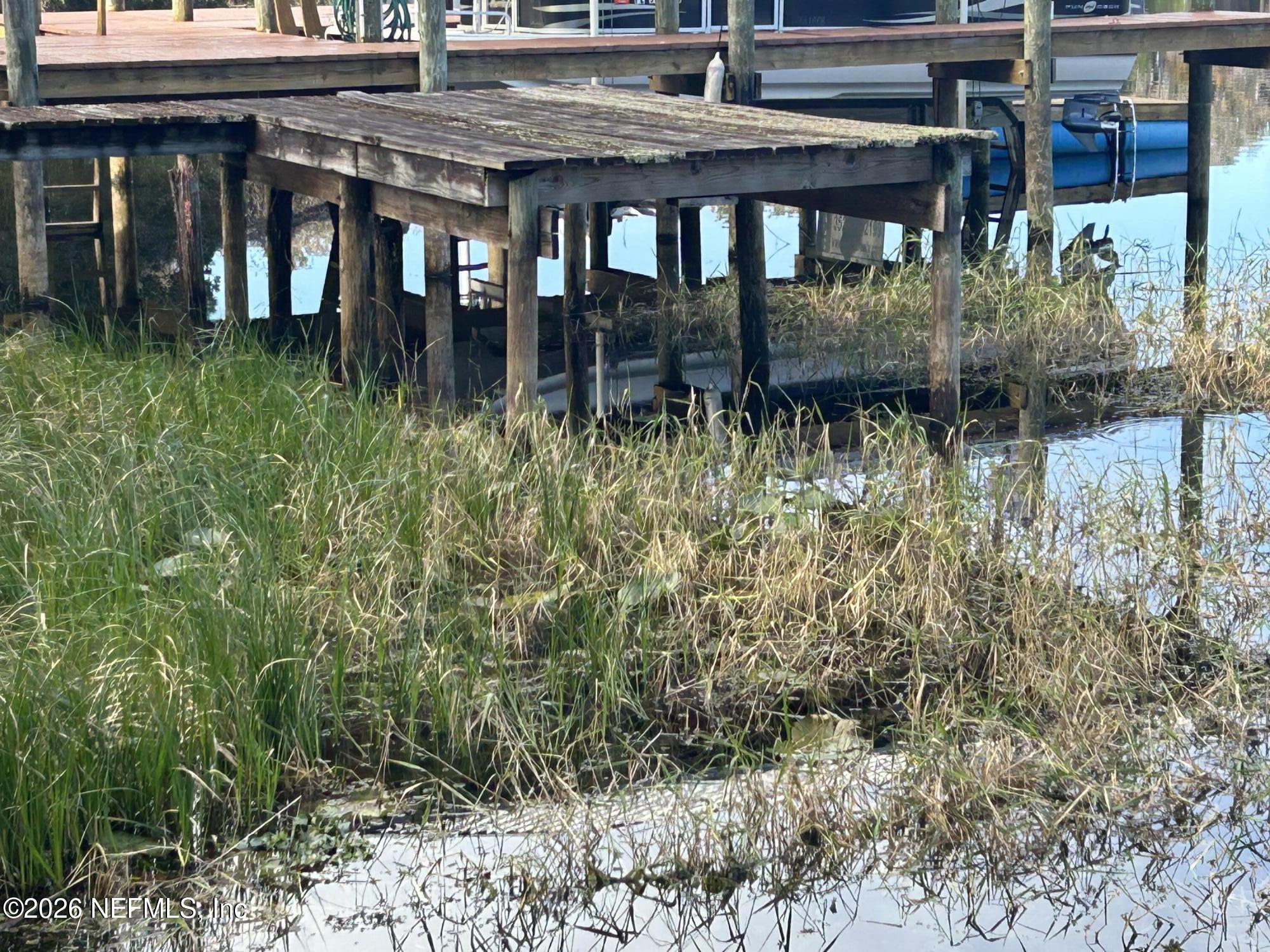 Image 4: Dock for Lake Access