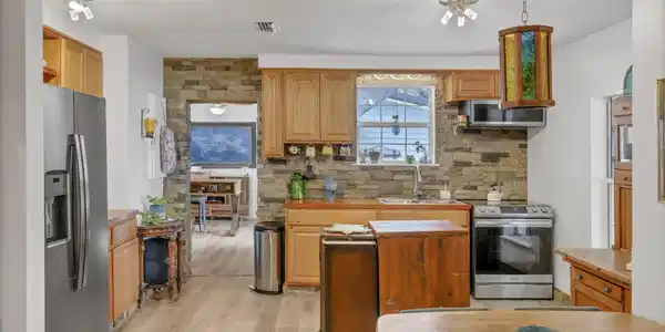 Image 4: 58-web-or-mls-036A2389