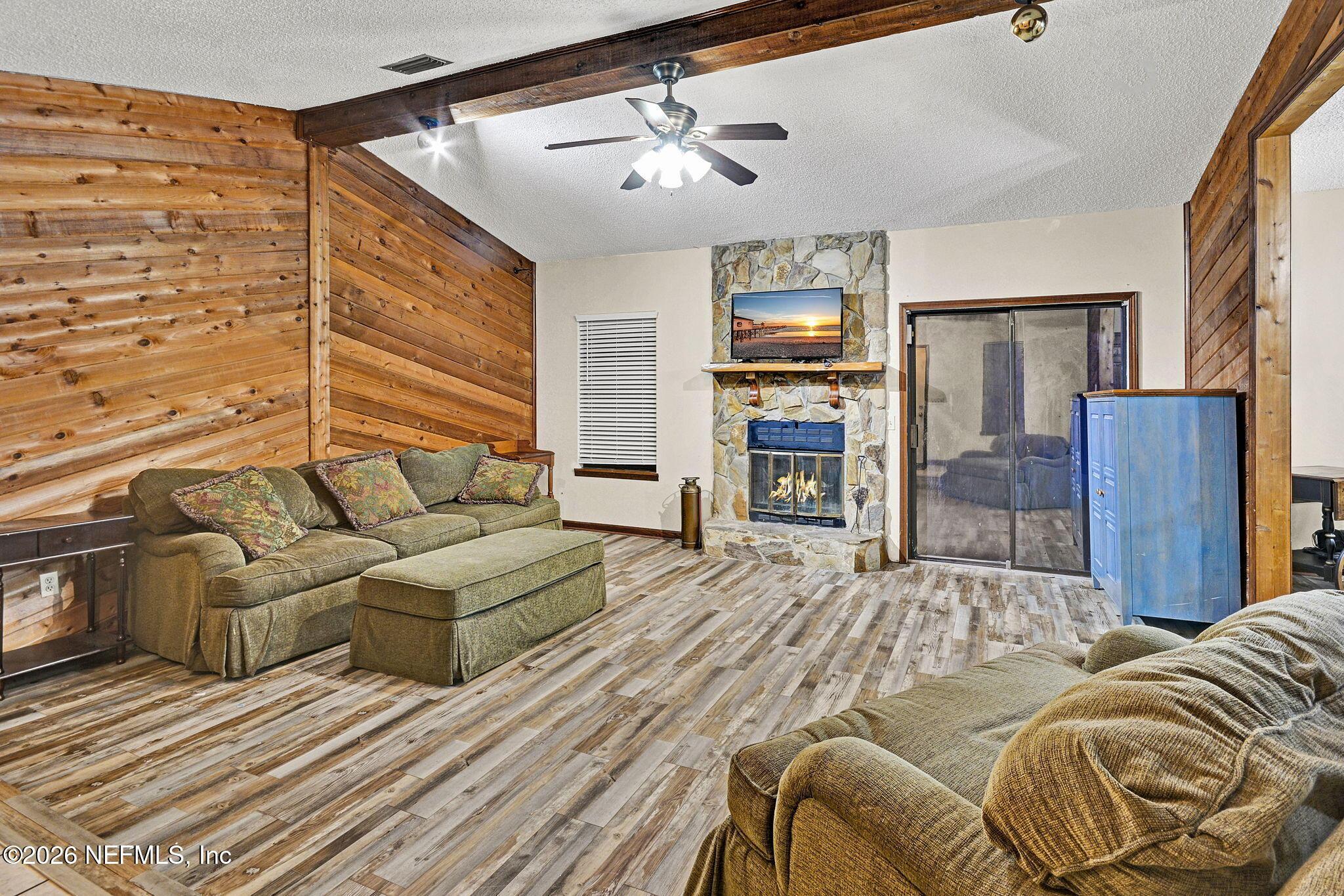 Image 4: Family Room