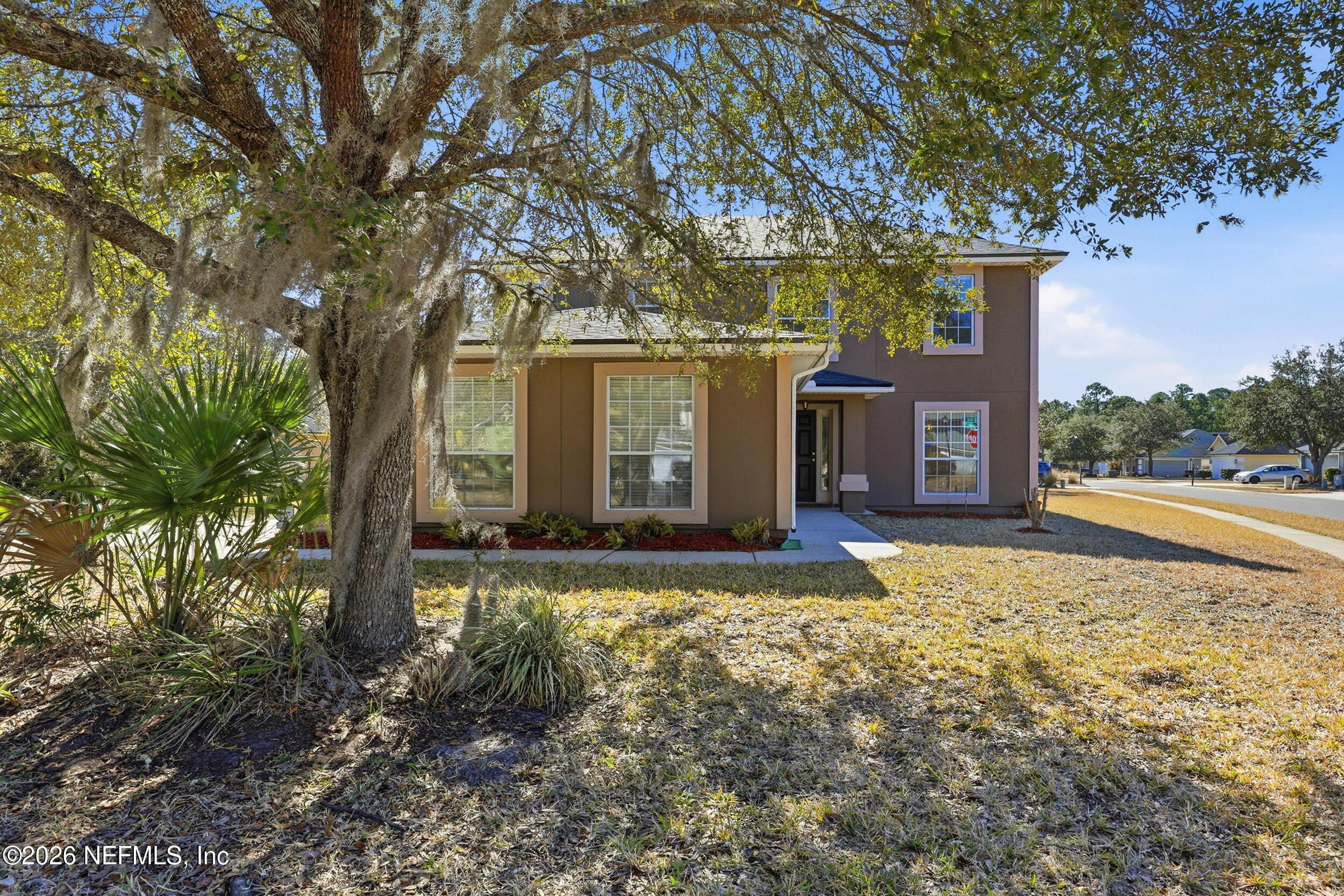 Image 2: 1_the real estateographers_001