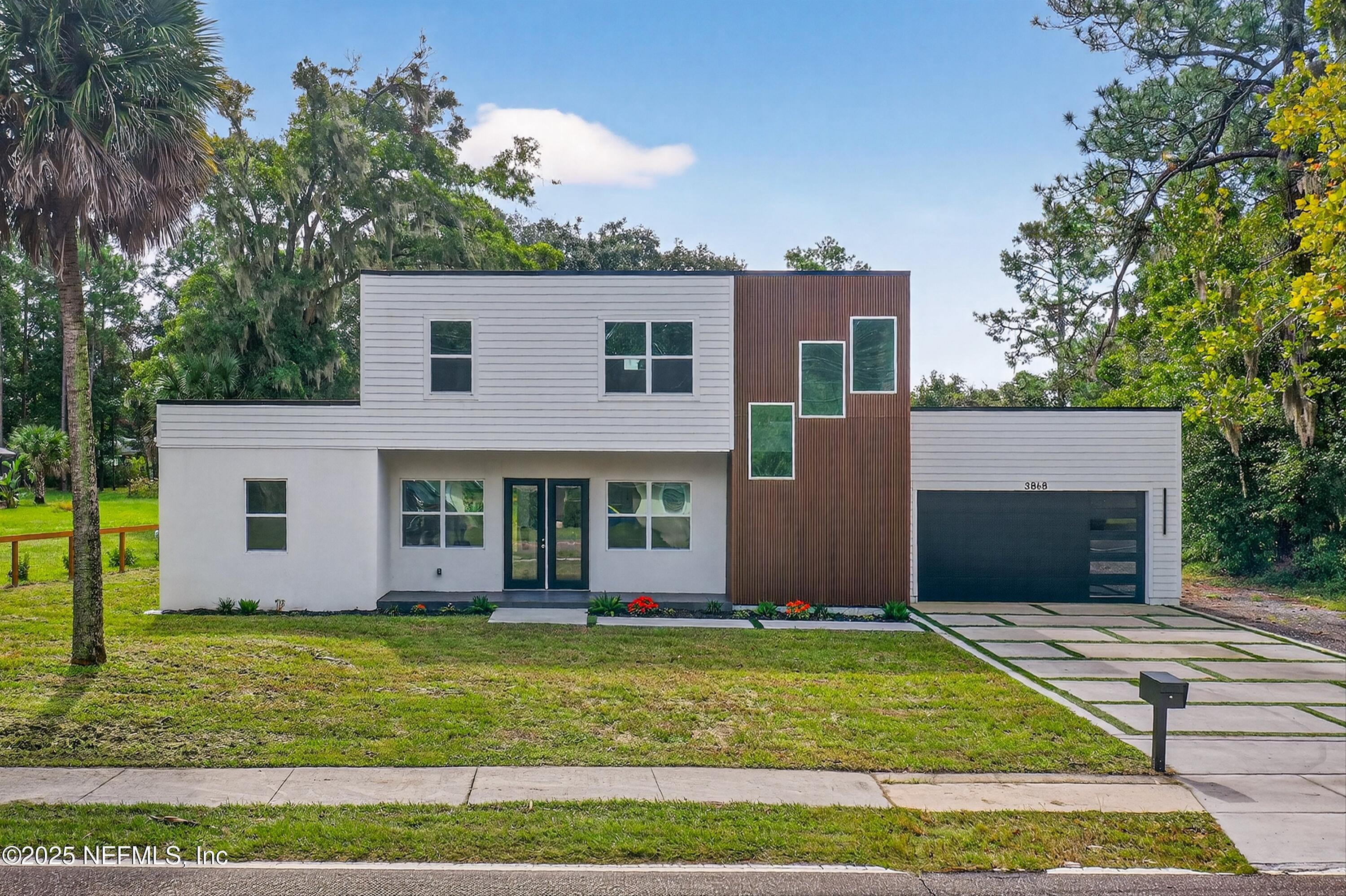 Image 2: 02-001_DJI_0414-Edit