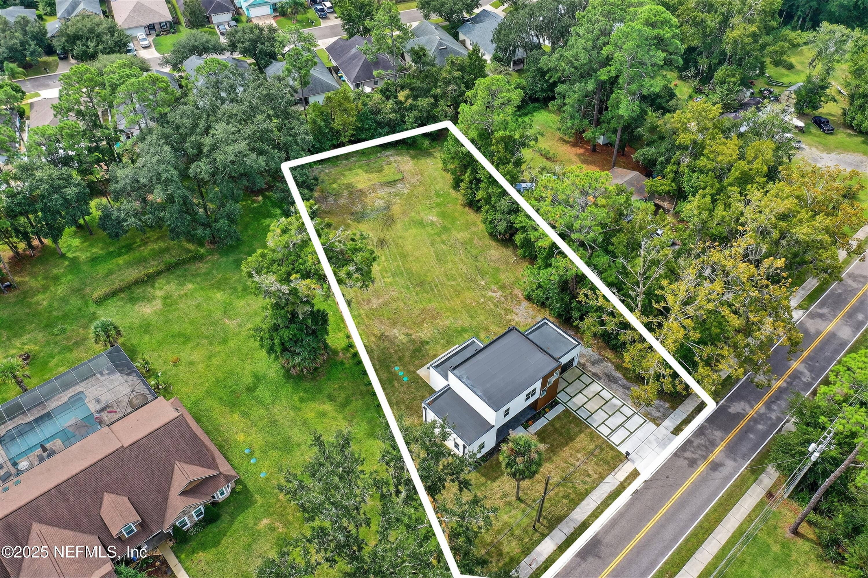 Image 4: 04-011_DJI_0503-Edit