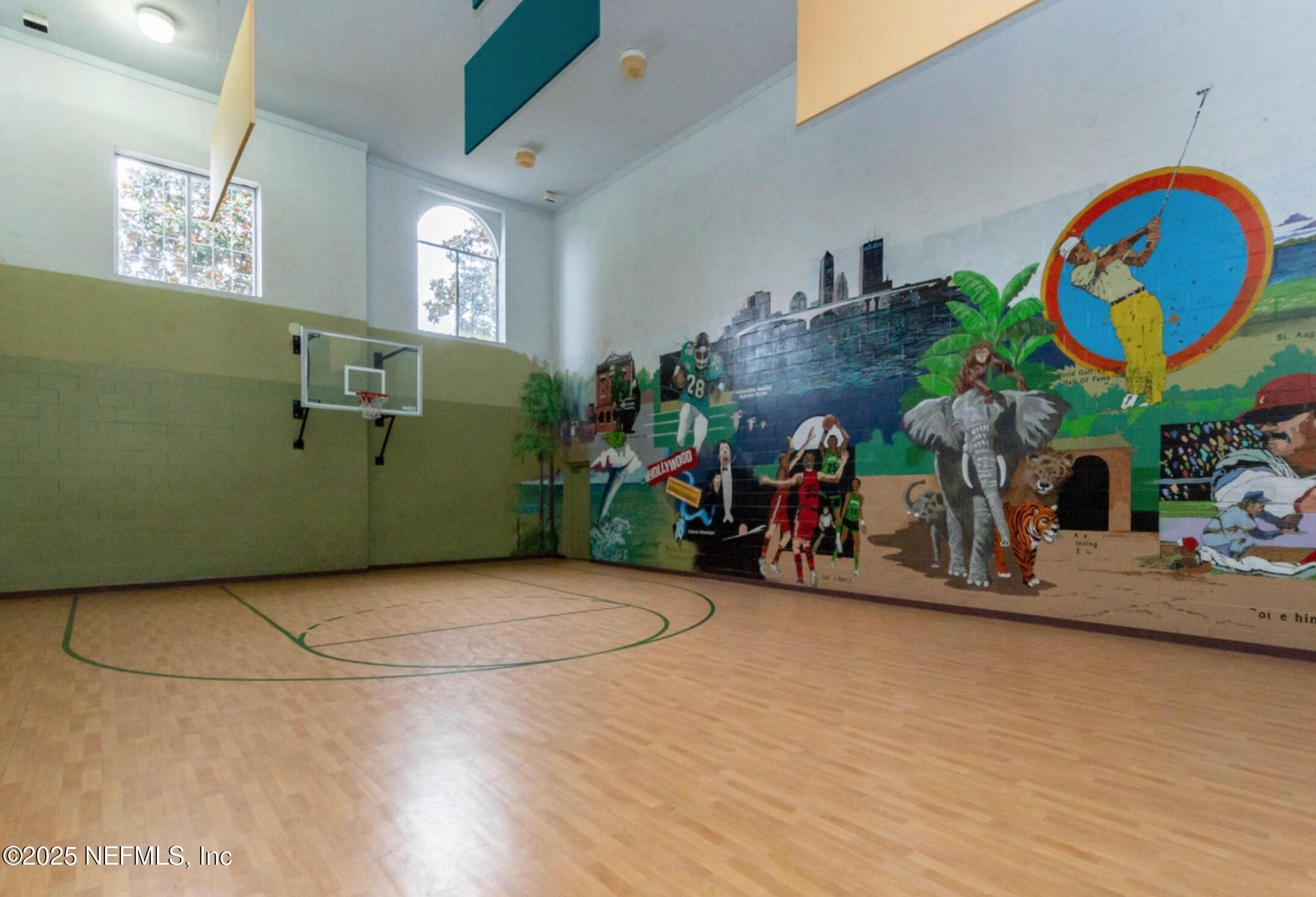 Image 4: Basketball Gym