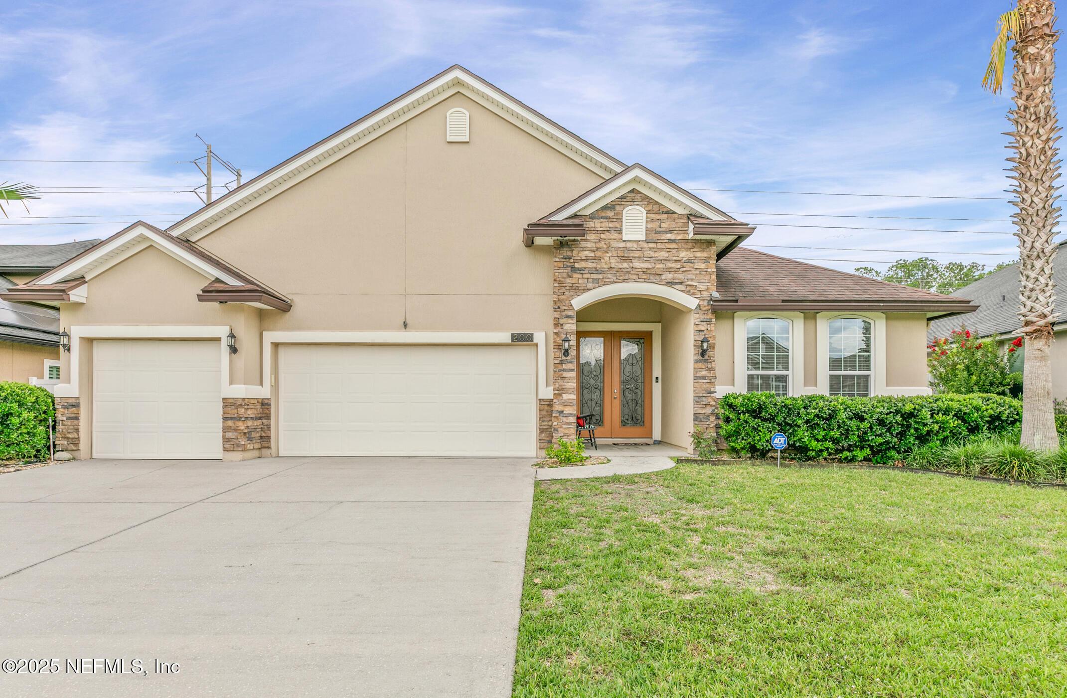 Image 1: Spacious home!