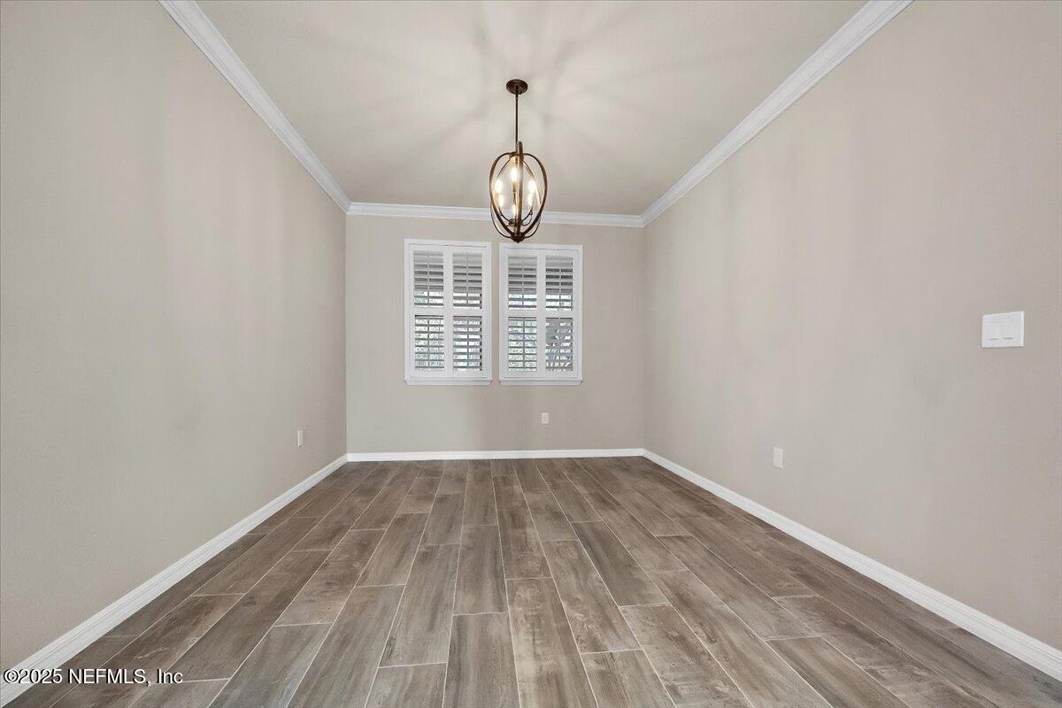 Image 2: 07-Dining Room