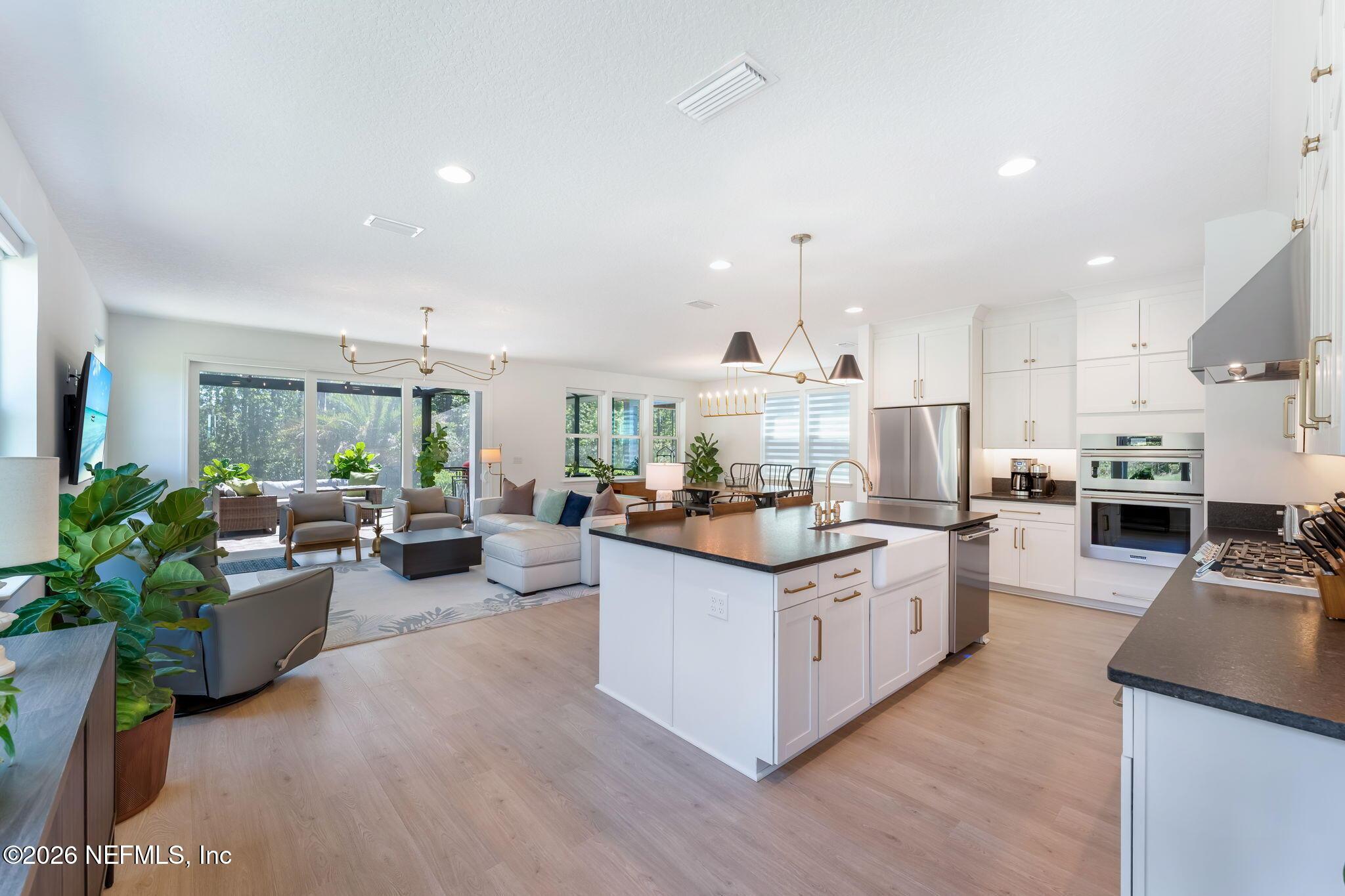 Image 4: 6-web-or-mls-Kitchen