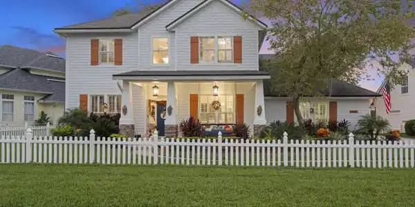 1936 MOORINGS Circle