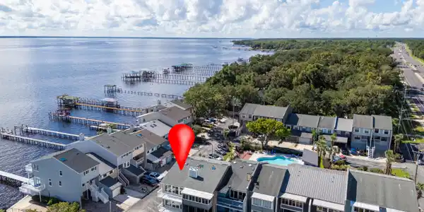 327 SCENIC POINT Lane