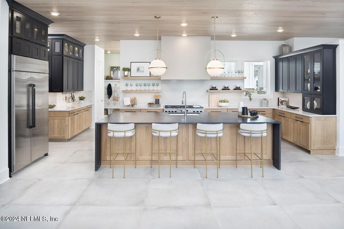 Image 2: Kitchen