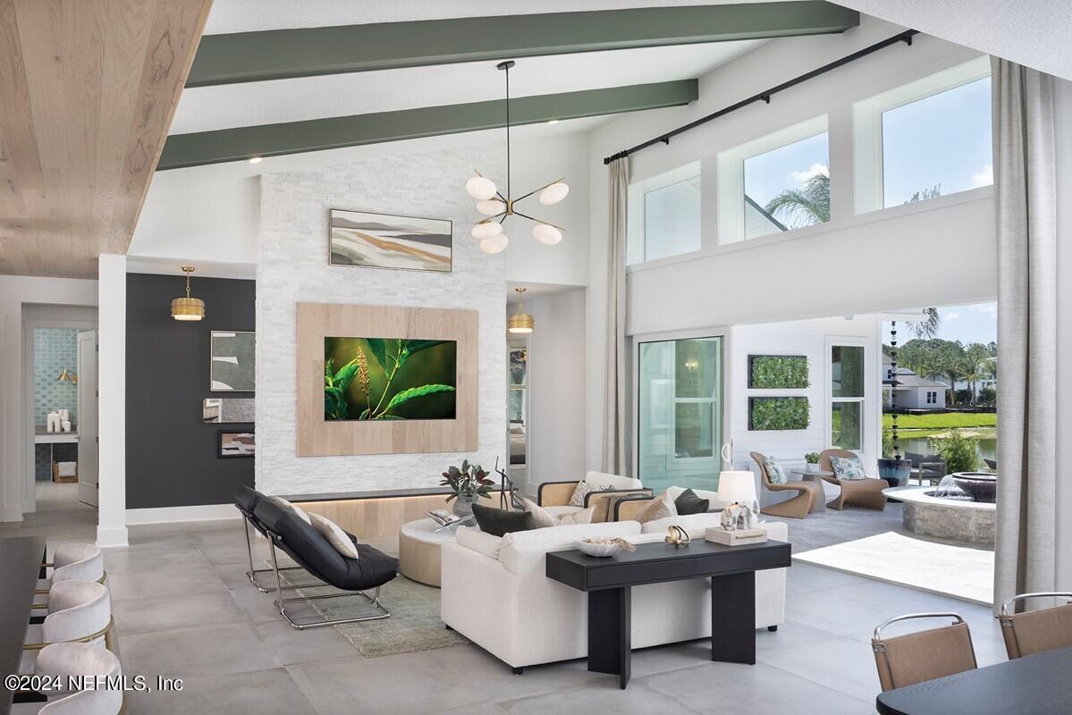 Image 4: Family Room