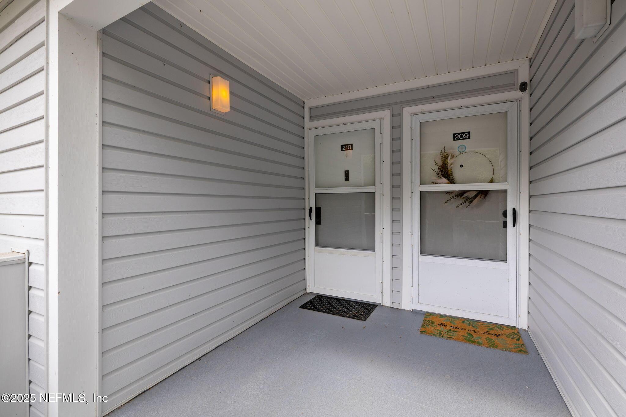 Image 3: 4-210 River Bend Pl Bldg B (4 of 26)