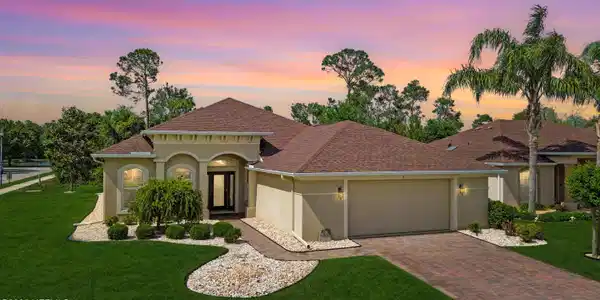 3 ARENA LAKE Drive