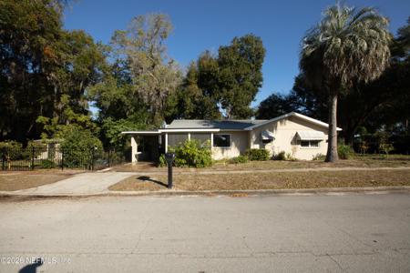 465 SE PALMETTO Avenue