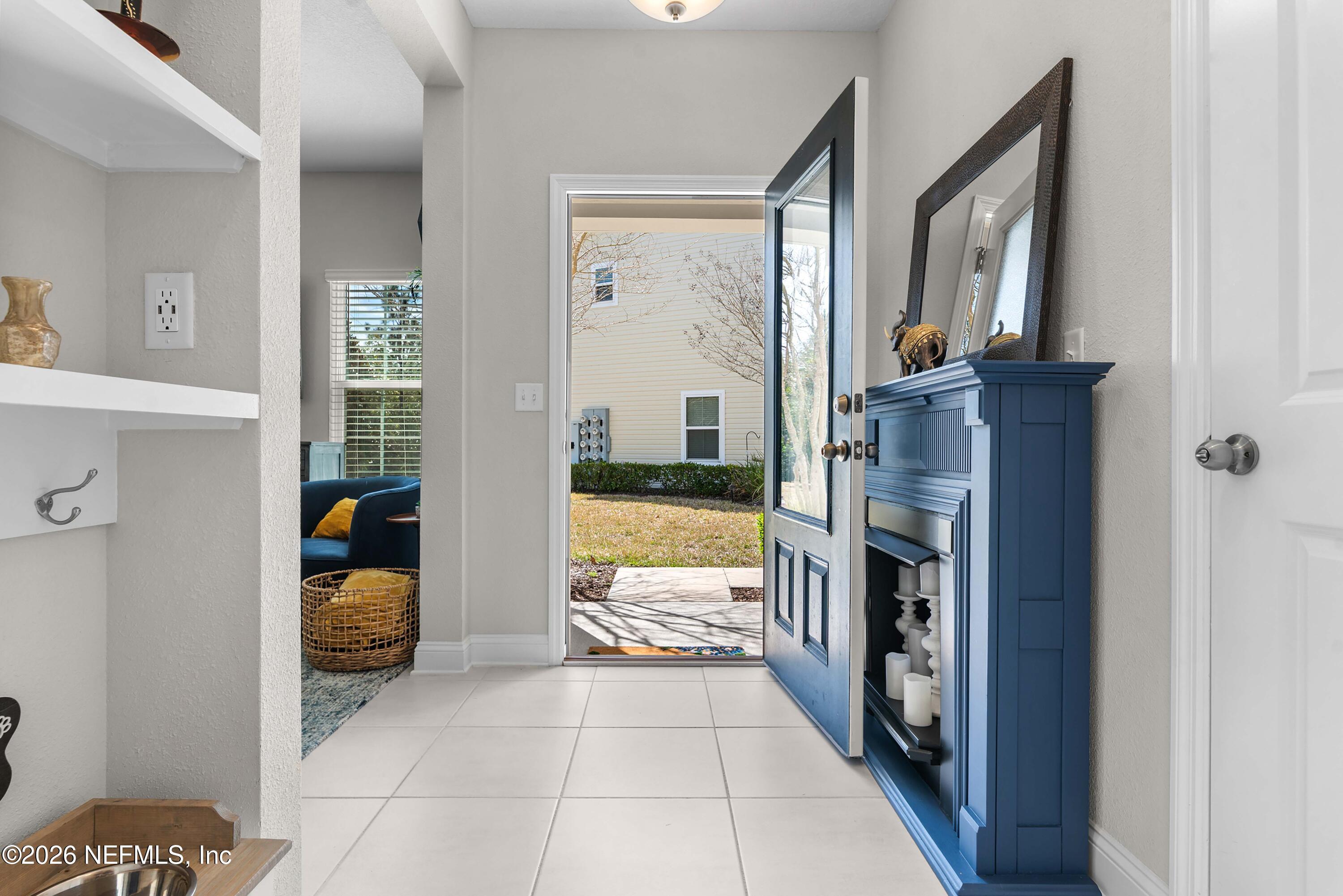 Image 4: 14003 Molina Dr-11