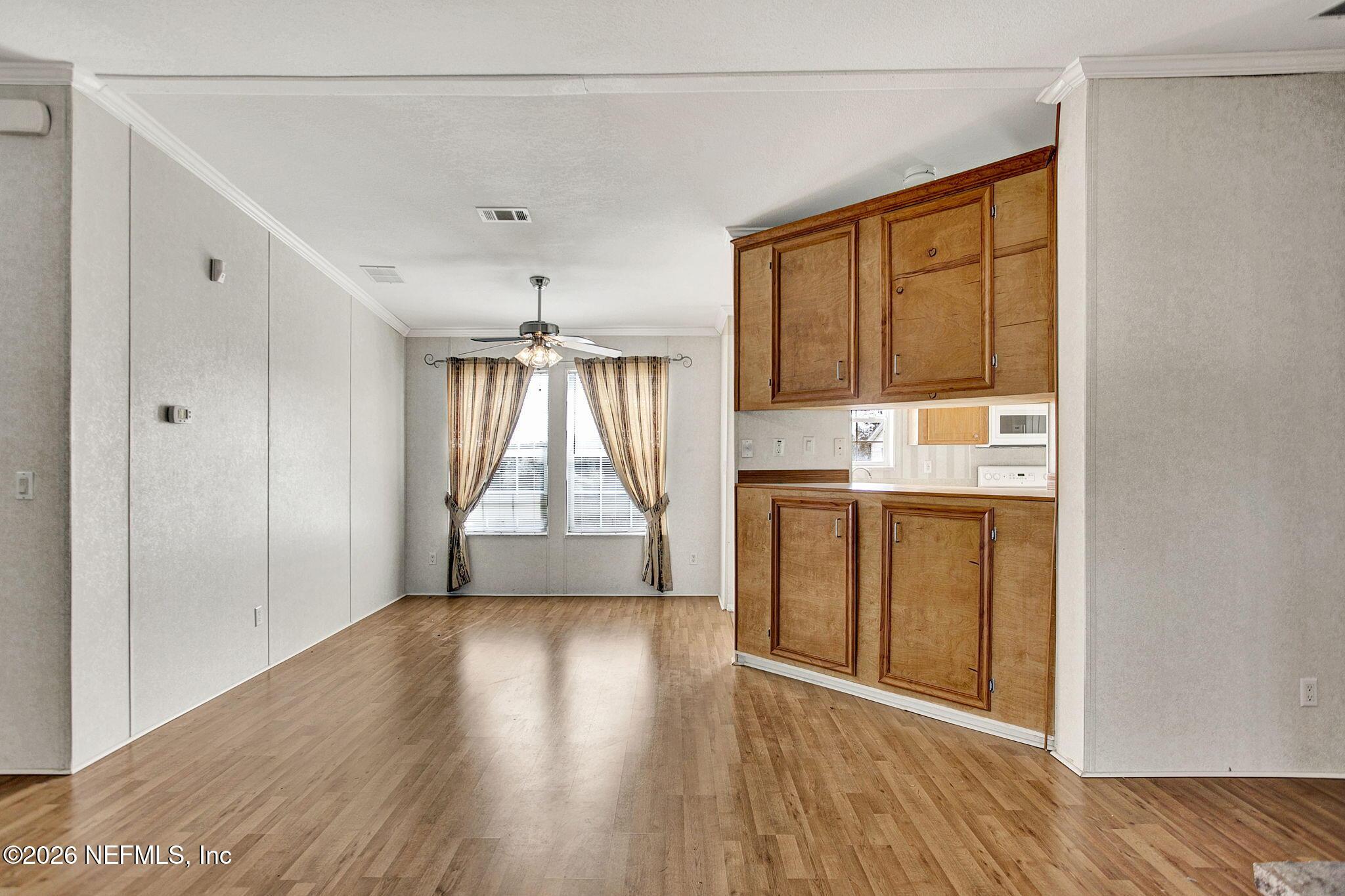 Image 3: 5891 Sequoia - pic 4